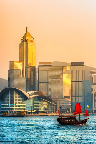 Hong kong harbour bij zonsondergang. — Stockfoto