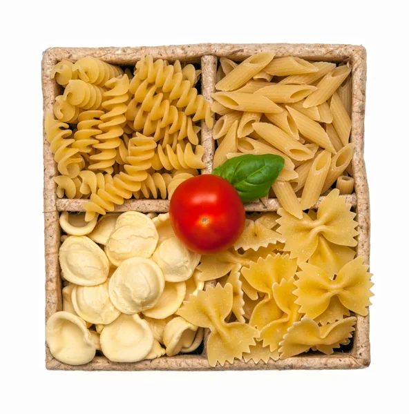 Sammlung italienischer Pasta isoliert auf weiß. — Stockfoto