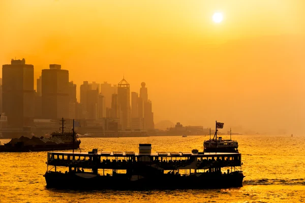 Porto de Hong Kong ao pôr do sol . — Fotografia de Stock