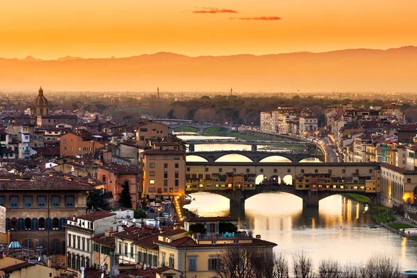 Florence, günbatımı manzarası görünümü. — Stok fotoğraf