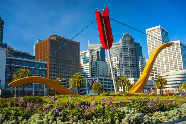 Cupid's Span statue by famous artis — Stock Photo, Image