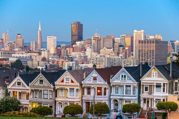 Las Damas Pintadas de San Francisco, California —  Fotos de Stock