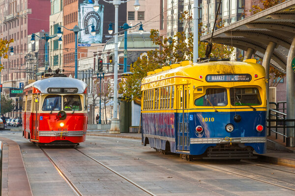 F Market e Wharves rail line on Dec 16, 2013 in San Francisco.