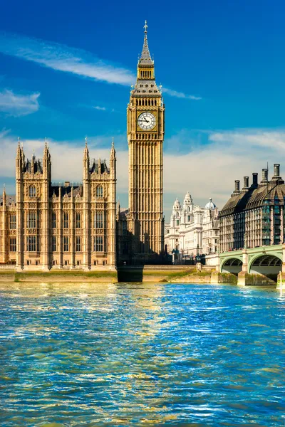 大笨钟、 英国议会大厦和威斯敏斯特大桥夜景 — 图库照片