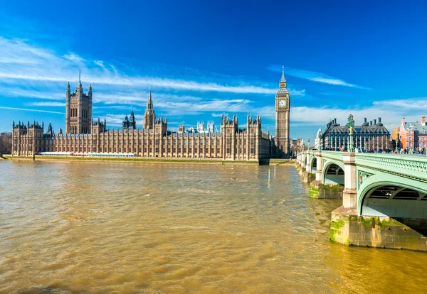 Big ben, gmachu Parlamentu i Mostu Westminsterskiego — Zdjęcie stockowe