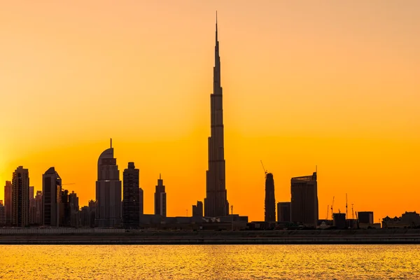 Dubai skyline at dusk — Stock Photo, Image