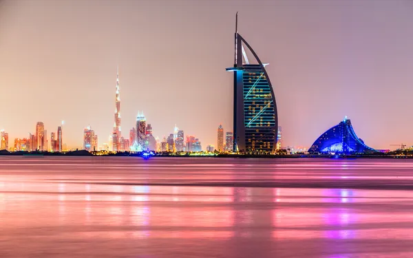 Dubai skyline, Emiratos Árabes Unidos —  Fotos de Stock