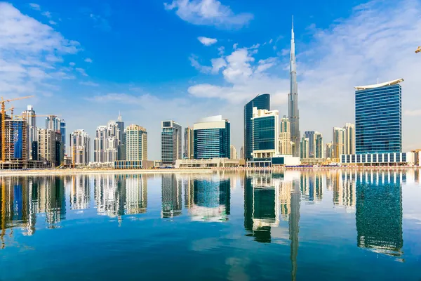 Skyline Дубаї, ОАЕ Ліцензійні Стокові Зображення