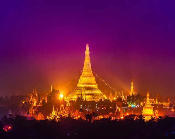 Shwedagon Paya, Yangoon, Myanmar. — Photo
