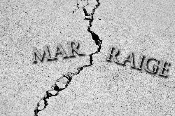 Разбитый брак
