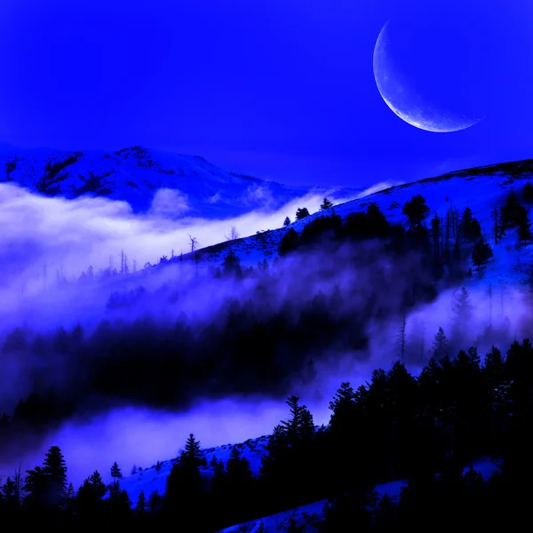 Fog in a Valley with Mountains and Moon — Stock Photo, Image