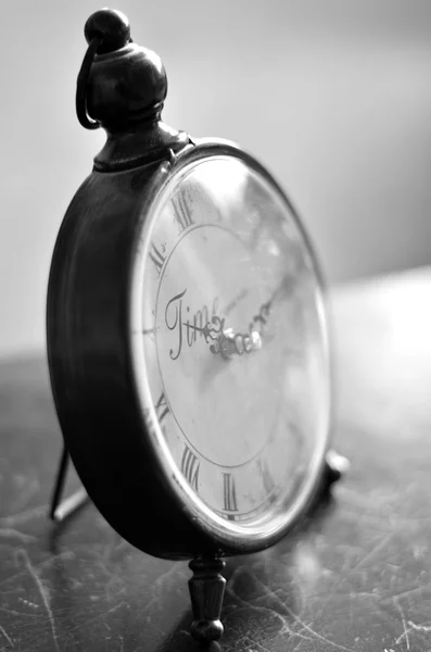 Antieke clock houden tijd — Stockfoto