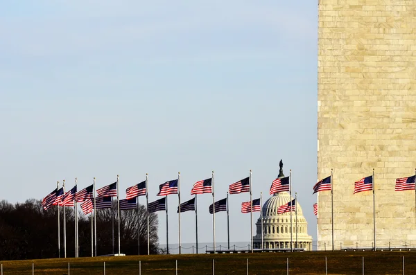 Monumento a Washington con el Capitolio de EE.UU. — Foto de Stock