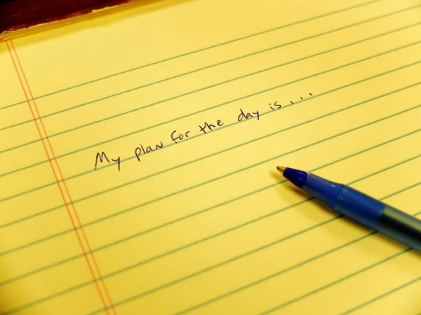 Bugünkü Planım Sarı Kağıt Defterine Mavi Kalem Mürekkeple Yazılmıştı — Stok fotoğraf