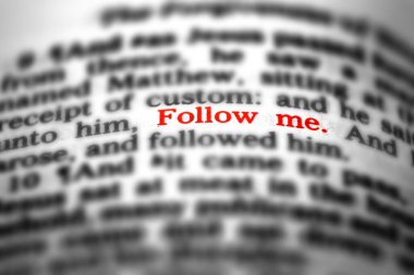 İncil 'deki Yeni Ahit yazıları İsa' dan alıntıları takip edin.