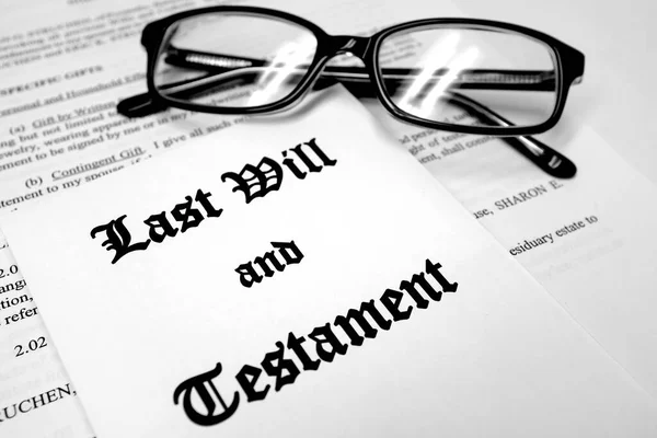 Last Testament Estate Planning Glasses — Stock Photo, Image