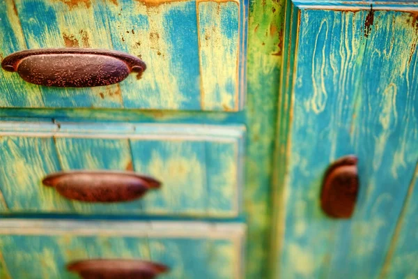Old Dresser Drawers Rusty Handles Faded Peeling Green Blue Paint — Stock Photo, Image