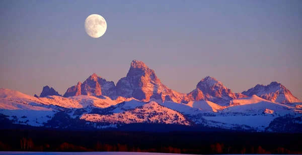 Západ Slunce Alpen Záře Tetons Tetons Hory Drsné Měsícem Stoupá — Stock fotografie
