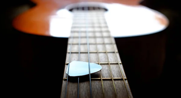 Closeup Detail Guitar Strings Playing Music Pick — Zdjęcie stockowe