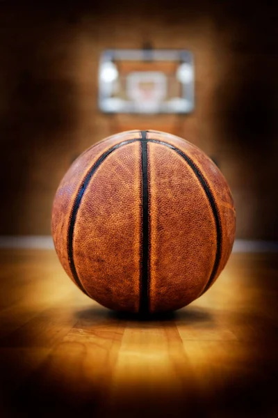 Basketbalové Hřiště Obruče Obruče Tvrdé Dřevěné Podlahy Světla Pro Soutěžní — Stock fotografie
