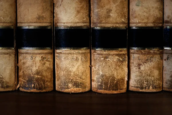 Old Leather Law Books Lawbooks Stacked Shelf — 图库照片