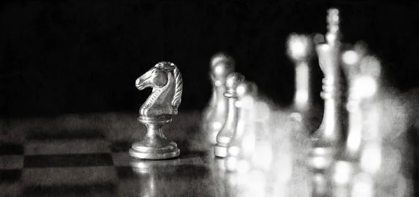 Satranç Tahtasında Oyunlar Strateji Şövalyesi Oyunları Için Parçalar Var — Stok fotoğraf