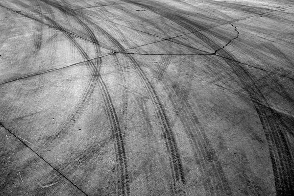 Black Tire Tracks Marks Driving Cement Drive — Stockfoto