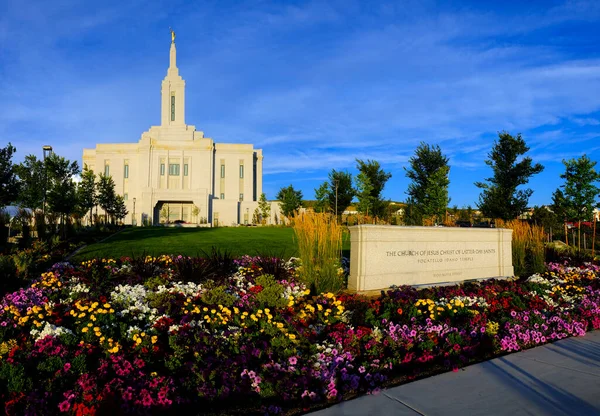 Pocatello Idaho Lds Mormon Latter Day Saint Temple Sky Clouds — Fotografie, imagine de stoc