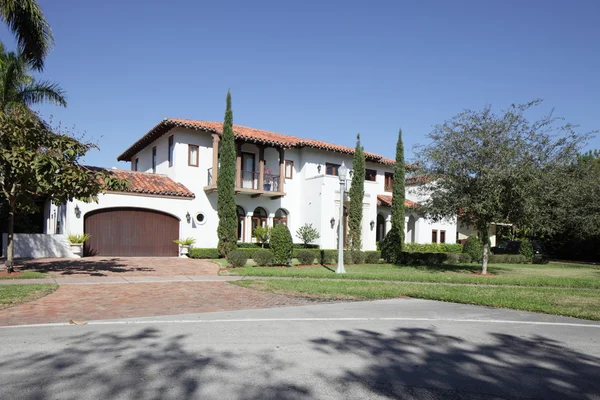 Luxurious house — Stock Photo, Image