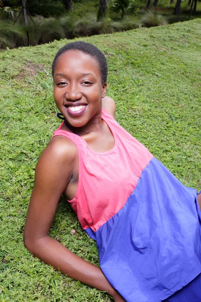 행복 한 흑인 여성 — 스톡 사진