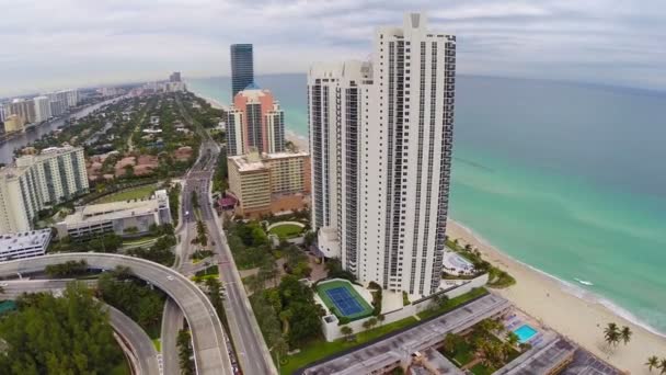 Luchtfoto beelden van sunny isles beach florida — Stockvideo
