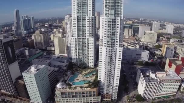 Aerial footage of buildings in Miami — Stock Video