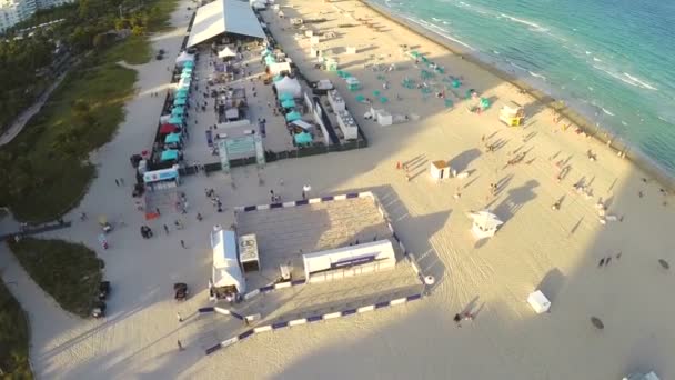 Miami beach üzerinde uçan — Stok video