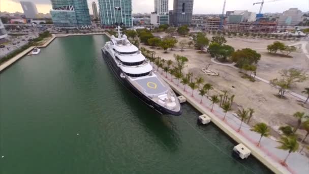 Aerial Serene superyacht — Stock Video