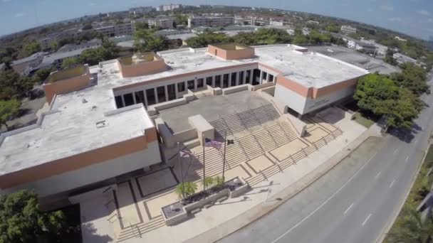 Aerial video of a courthouse — Stock Video