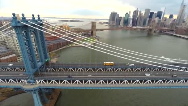 Повітряні відео Манхеттена і Бруклінського мосту в Нью-Йорку — стокове відео