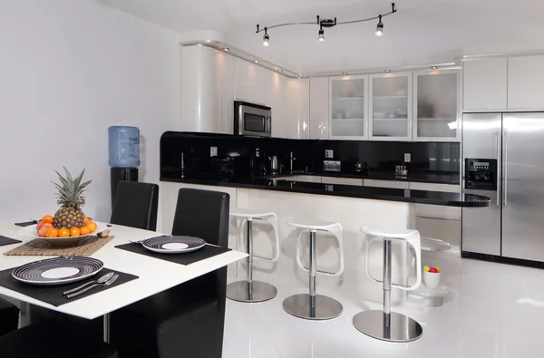 Stok görüntü modern iç mutfak — Stok fotoğraf