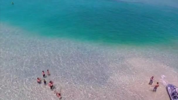 Luchtfoto video van een zandbank — Stockvideo