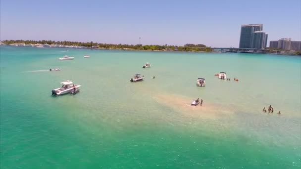 Vidéo aérienne d'une barre de sable — Video