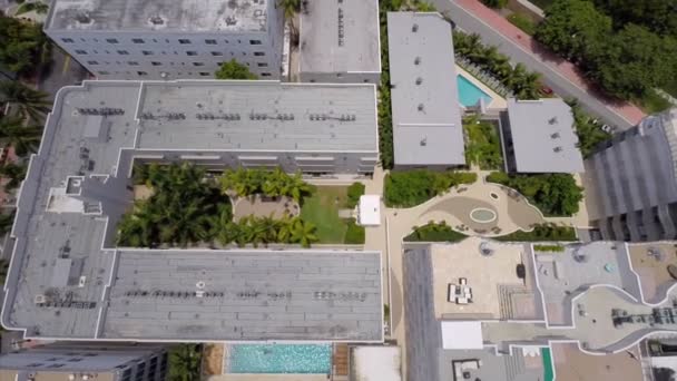 Aerial building flyover artecity Miami Beach — Stock Video