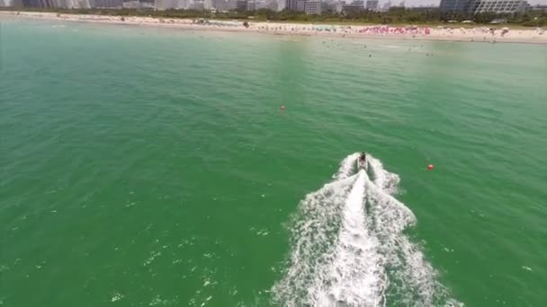 Vídeo aéreo de jet skis em Miami — Vídeo de Stock