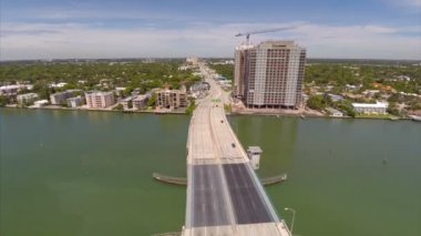 Miami köprü ve bina havadan video