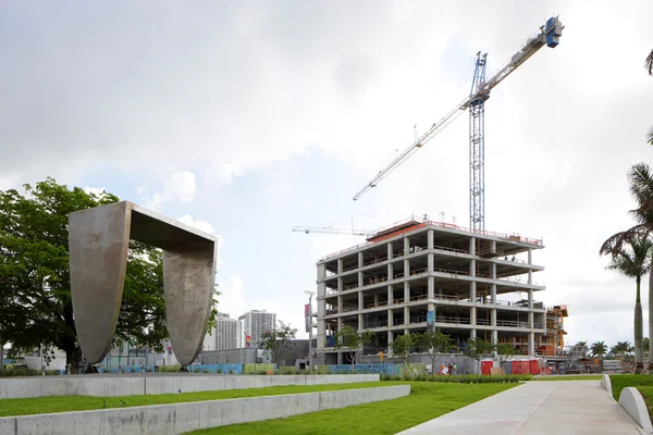 Construção do Museu de Arte Geada no centro de Miami — Fotografia de Stock