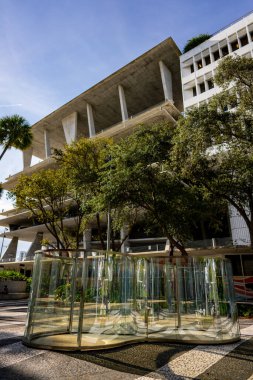 Miami Beach, FL, ABD - 24 Eylül 2021 Lincoln Road Miami Beach 'te açık uzay bahçesi 