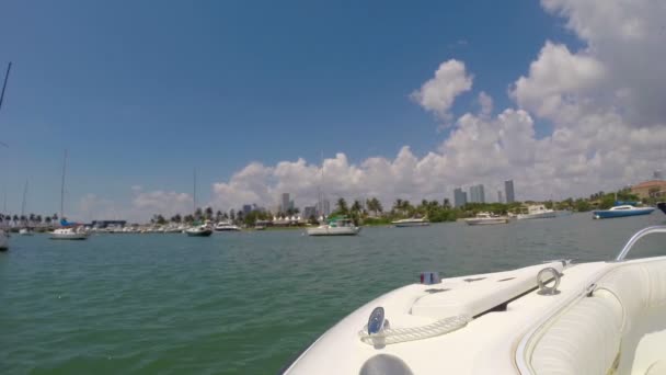 Barco em miami — Vídeo de Stock