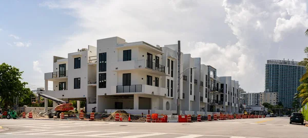 美国佛罗里达州迈阿密海滩 2021年10月10日 正在建设的南岸公寓楼1032 15街 — 图库照片