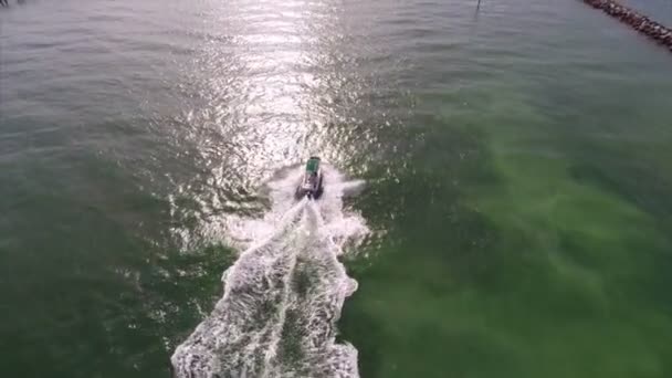 Boat chasing video Miami — Stock Video