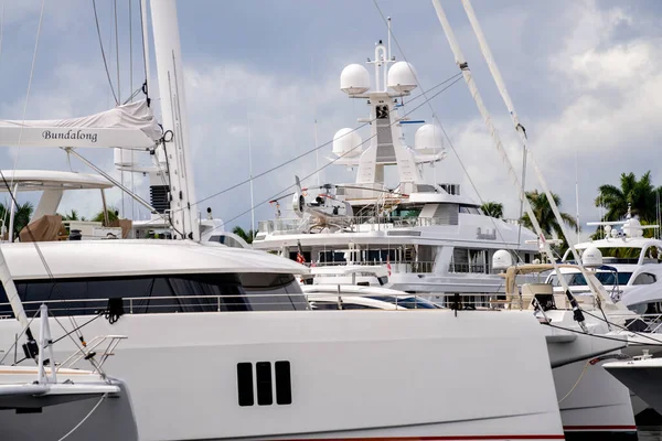 Kelompok Perahu Dipentaskan 2021 Fort Lauderdale Perahu Menunjukkan — Stok Foto