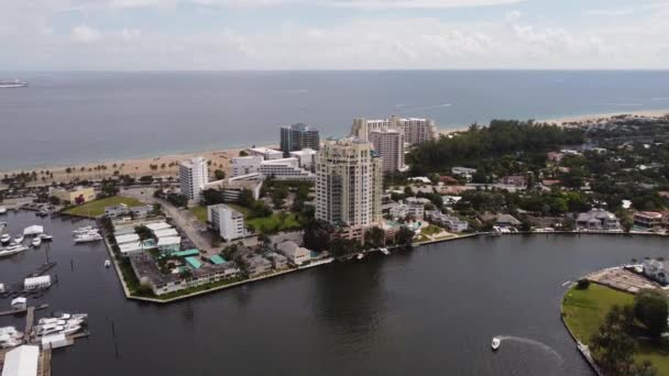 Aerial Drone Video Condominiums Resorts Fort Lauderdale Beach Florida Estados — Vídeos de Stock