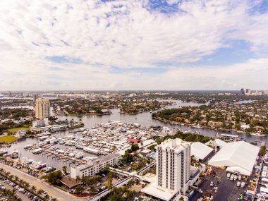 Fort Lauderdale Uluslararası Tekne Fuarı 'nın havadan çekilmiş fotoğrafı.